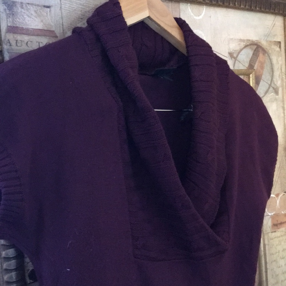 Piaza Italia size large purple B neck hip sweater